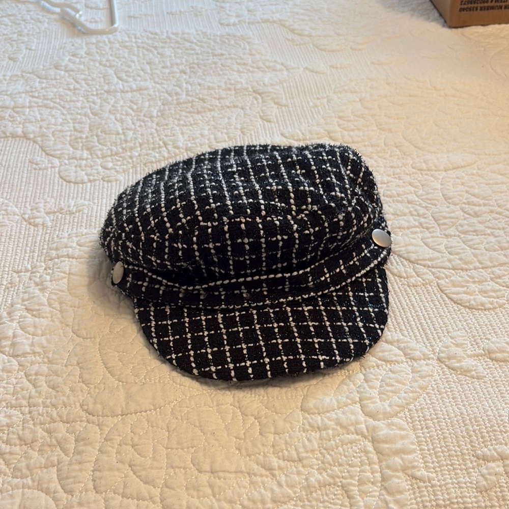 Black and White Tweed Newsboy Cap